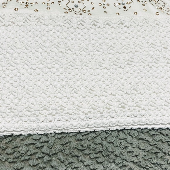 Hollister White Crochet Mini Skirt Size 00 Junior - Picture 9 of 15